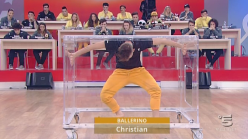 Christian balla nel cubo a Amici 13